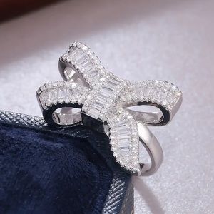 🎀 Le Baguette Bow Ring - stunning diamonds in silver